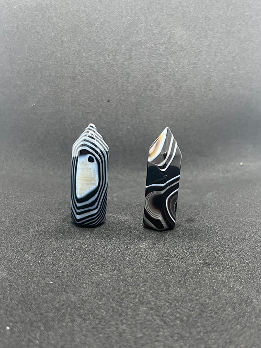 Mini Black Banded Agate points